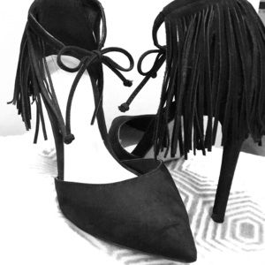 🖤ALDO Black Suede Fringe Heels🖤
